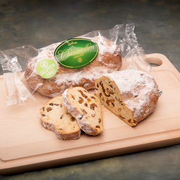 Glutenfreier Christstollen (aufgeschnitten)