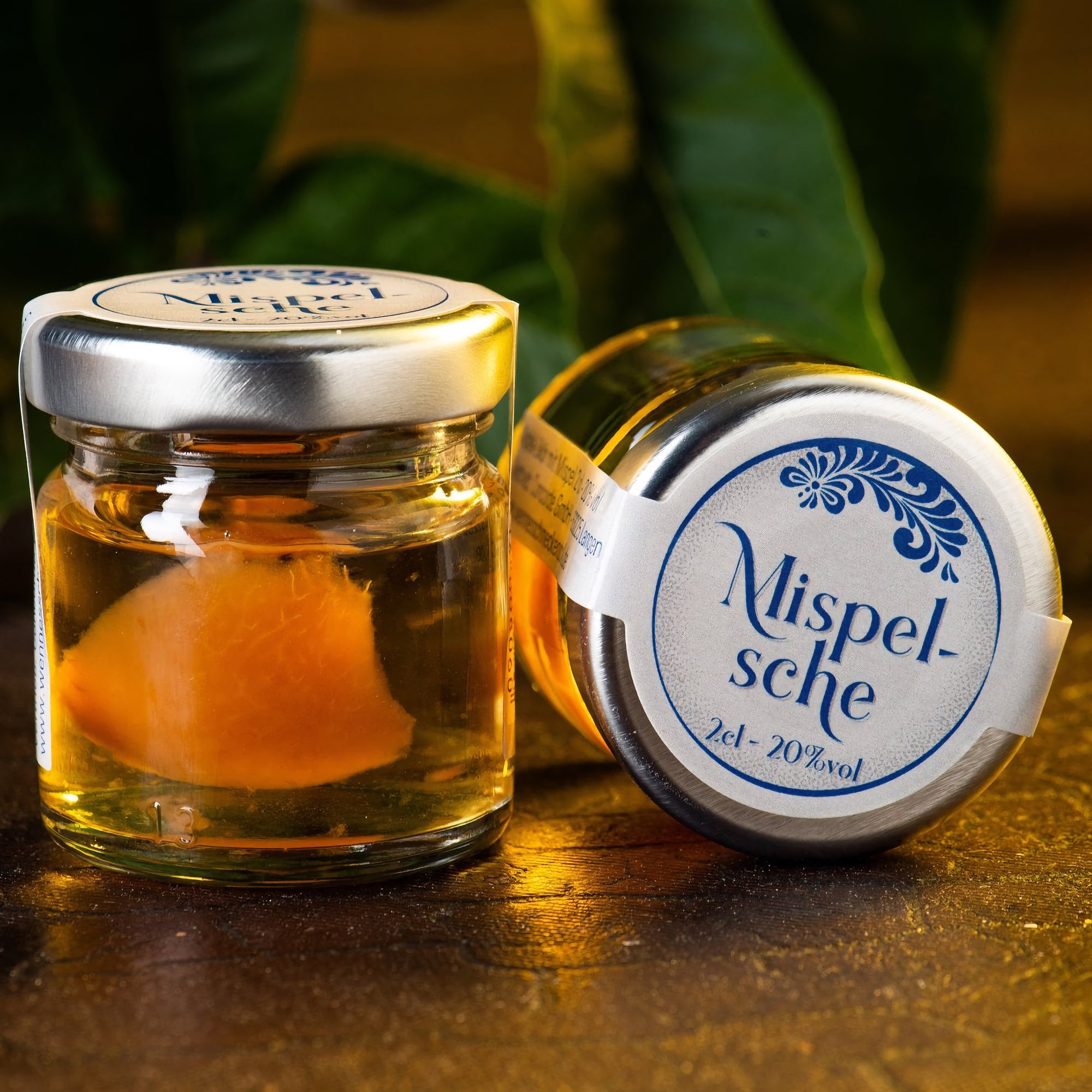 Mispelchen kaufen (Apfel-Likör mit Mispel im Glas) Mispelchen kaufen (Apfel-Likör mit Mispel im Glas)