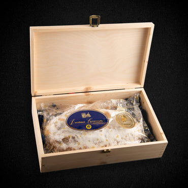Original Dresdner Christstollen in Holzkiste mit Gravur